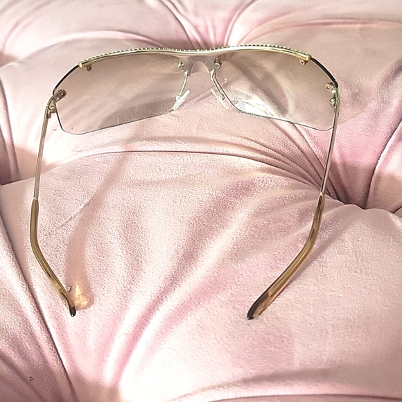 21. Dior sunglasses - Picture 3 of 7